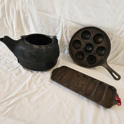 Griswold Aebleskiver Pan & Cornbread Stick Pan with #8 Steam Kettle Cast Iron (K-DW)