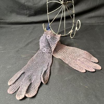 Antique Clothing Items and More (UB3-DZ)