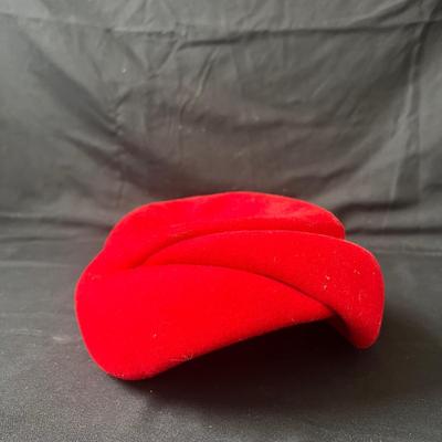 Antique Clothing Items and More (UB3-DZ)