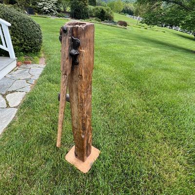 Antique Farm Well/Wooden Pump (LR-RG)