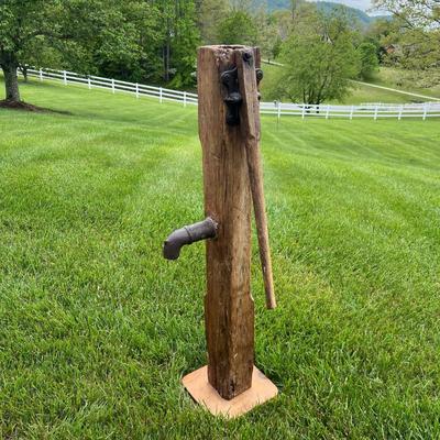 Antique Farm Well/Wooden Pump (LR-RG)