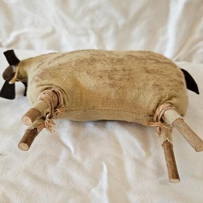 Primitive Rabbit and Sheep, Sitting Pig and Rabbit (K-DW)