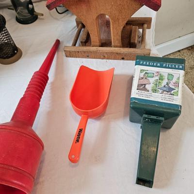 Birdfeeders & Accessories (G-JS)