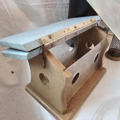 Birdfeeders & Accessories (G-JS)