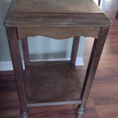 Solid Wood Plant Stand (T)