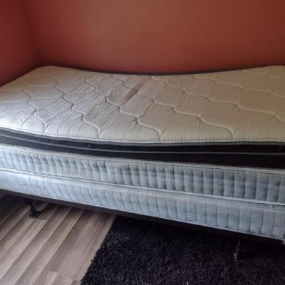 Kings Down Twin Mattress Set with Royal Heritage Pillow Top