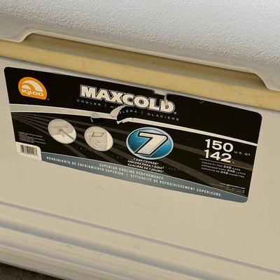 IGLOO ~ Maxcold 150 Qt Cooler