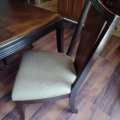 Nice Art Deco Design Reproduction Dining Table and Four Matching Chairs with 18" Leaf Insert Included (T)