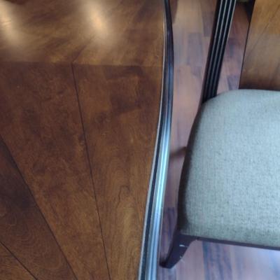 Nice Art Deco Design Reproduction Dining Table and Four Matching Chairs with 18" Leaf Insert Included (T)