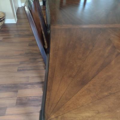 Nice Art Deco Design Reproduction Dining Table and Four Matching Chairs with 18" Leaf Insert Included (T)