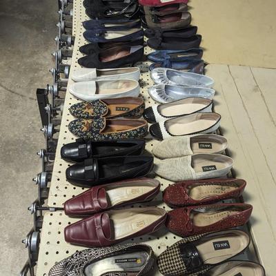 Several Boxes Of Shoes Size 9 - 9 1/2