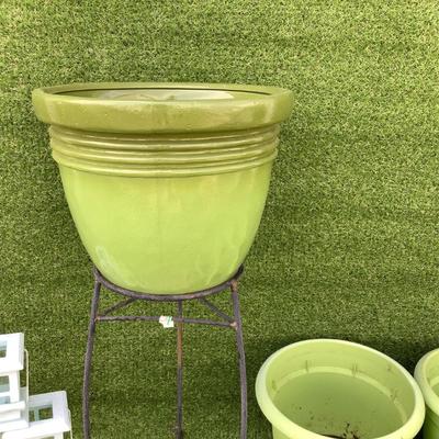 138 Lime Green Plastic Pots and Metal Plant stand with 6 Lanterns