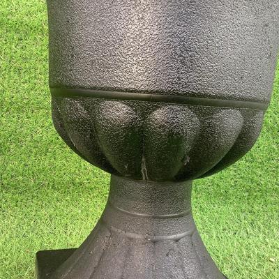 `156 Large Black Plastic Pedestal Planter / Flower Pot