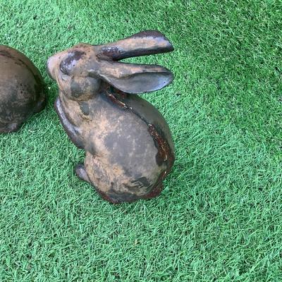 162 Pair of Outdoor Metal Bunny Garden Statues