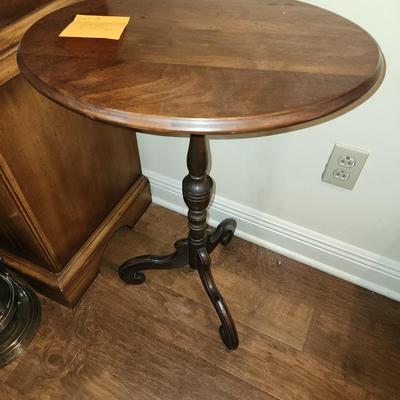 Wooden oval top side table