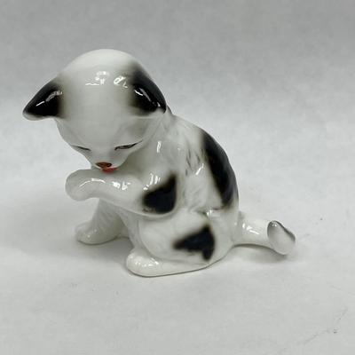 Cats of Character WASH TIME Cat figurine Danbury Mint