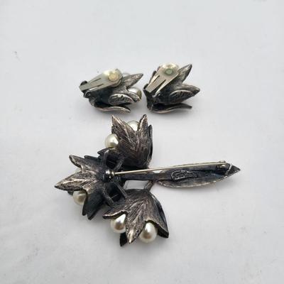 Colorful Accents Vintage Jewelry