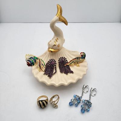 Colorful Accents Vintage Jewelry