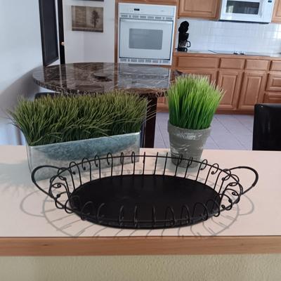 2 FAUX PLANTS AND A METAL SERVING TRAY