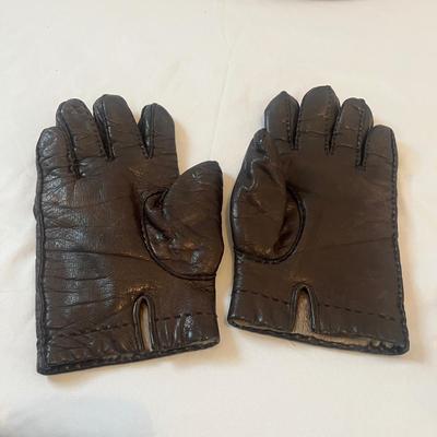 Stetson Felt Hat w/ Rattlesnake Hat Band & Leather Gloves (L-MG)