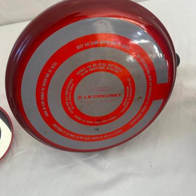 Le Creuset Kettle, Dansk Sauce Pot, Fondue Knives & Fondue Pot (L-MG)