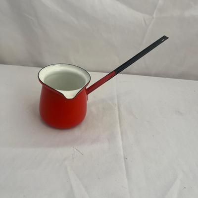 Le Creuset Kettle, Dansk Sauce Pot, Fondue Knives & Fondue Pot (L-MG)