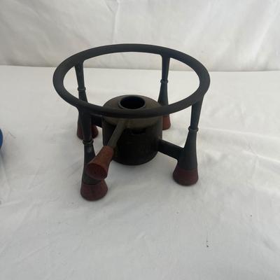 Le Creuset Kettle, Dansk Sauce Pot, Fondue Knives & Fondue Pot (L-MG)