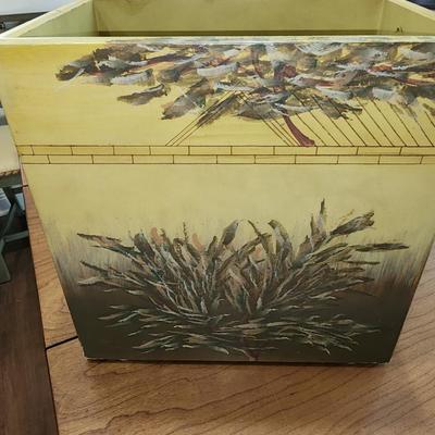 Decorative storage bin