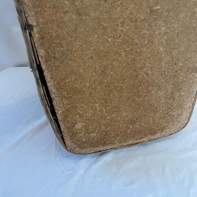 Picnic/Tailgating Array w/Basket, Wool Blanket, & More (L-MG)