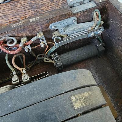 Western Electric Company Wood Crank Phone (UB1-DZ)