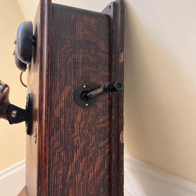 Western Electric Company Wood Crank Phone (UB1-DZ)