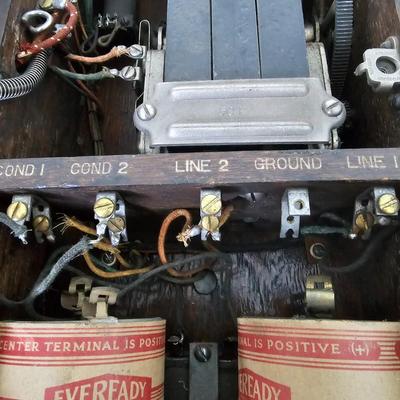 Western Electric Company Wood Crank Phone (UB1-DZ)