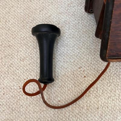 Western Electric Company Wood Crank Phone (UB1-DZ)