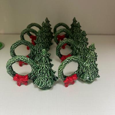 Christmas Glassware & Kitchen Items (L-MG)
