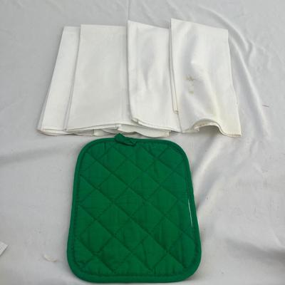 Christmas Glassware & Kitchen Items (L-MG)