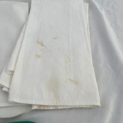 Christmas Glassware & Kitchen Items (L-MG)