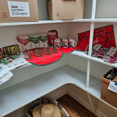 Christmas Glassware & Kitchen Items (L-MG)