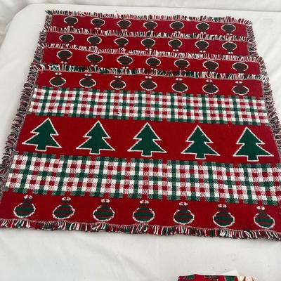 Christmas Glassware & Kitchen Items (L-MG)