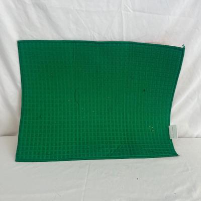 Christmas Glassware & Kitchen Items (L-MG)