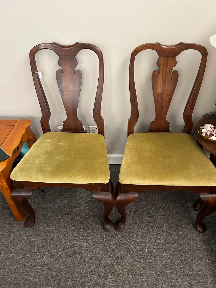 Antique Queen Anne Dining Chairs (4) | EstateSales.org