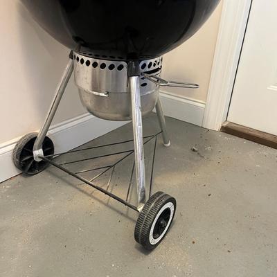 Weber Charcoal Grill & Accessories (L-MG)