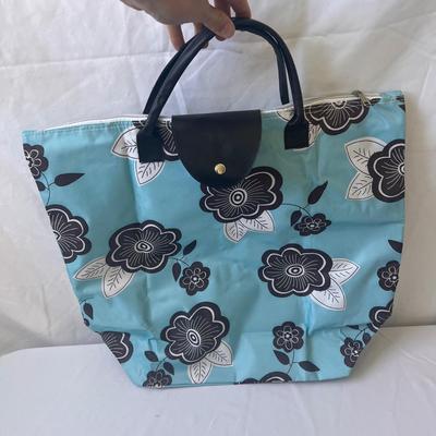 Patagonia, Eagle Creek, and More Travel Accessories (UB1-DZ)