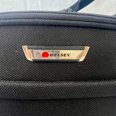 Patagonia, Eagle Creek, and More Travel Accessories (UB1-DZ)