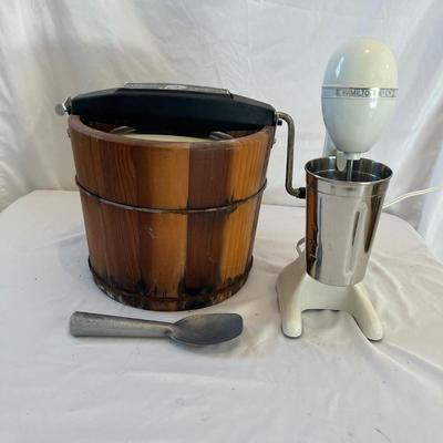 Sterling Freezer Ice Cream Maker & Hamilton Beach Drink Master (L-MG)