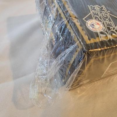 Upper Deck Boxed Baseball Card Sets (BO-JS)