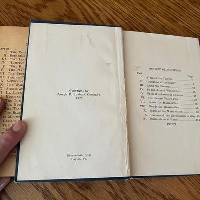 Thomas Wolfe, Hemingway & More Vintage Books (LR-RG)