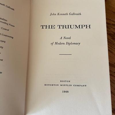Thomas Wolfe, Hemingway & More Vintage Books (LR-RG)