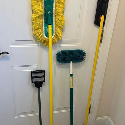 Aluminum Step Stool & Cleaning Tools (L-MG)