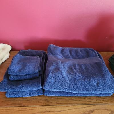 Assortment of Bath Towel Sets by Wamsutta, Royal Velvet, & More (P-CE)