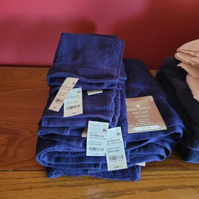 Assortment of Bath Towel Sets by Wamsutta, Royal Velvet, & More (P-CE)
